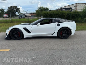 2015 Chevrolet Corvette Stingray Z51 Coupe 3LT - miniatura 2