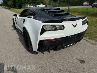 2015 Chevrolet Corvette Stingray Z51 Coupe 3LT - miniatura 3