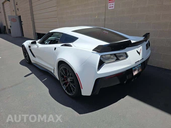 2015 Chevrolet Corvette Z06 Coupe 3LZ - miniatura 2