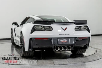 2015 Chevrolet Corvette Z06 Coupe 3LZ - miniatura 18