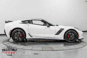 2015 Chevrolet Corvette Z06 Coupe 3LZ - miniatura 25