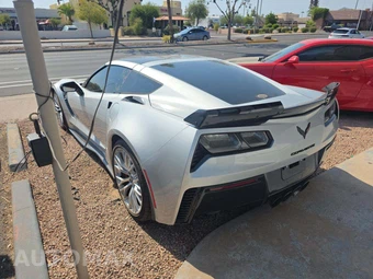 2015 Chevrolet Corvette Z06 Coupe 3LZ - miniatura 2