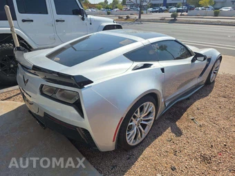 2015 Chevrolet Corvette Z06 Coupe 3LZ - miniatura 3