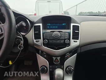 2015 Chevrolet Cruze LS 1SB - miniatura 11