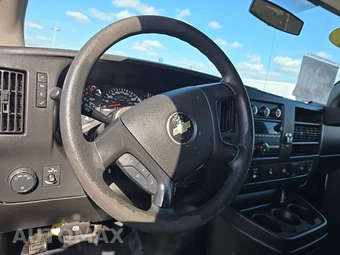 2015 Chevrolet Express 2500 Cargo Van 1WT 135.0" WB - miniatura 10