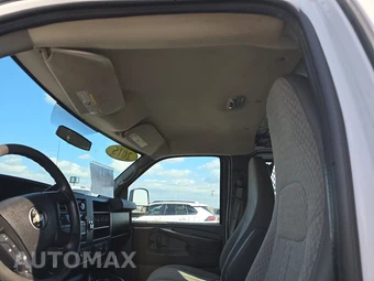 2015 Chevrolet Express 2500 Cargo Van 1WT 135.0" WB - miniatura 16