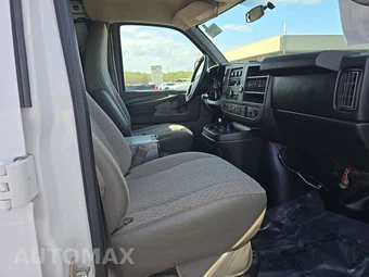 2015 Chevrolet Express 2500 Cargo Van 1WT 135.0" WB - miniatura 8