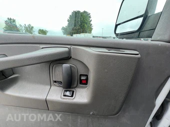 2015 Chevrolet Express 2500 Cargo Van 1WT 135.0" WB - miniatura 17