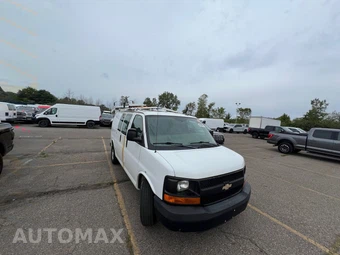 2015 Chevrolet Express 2500 Cargo Van 1WT 135.0" WB - miniatura 2