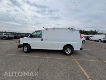 2015 Chevrolet Express 2500 Cargo Van 1WT 135.0" WB - miniatura 4