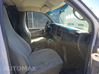 2015 Chevrolet Express 2500 Cargo Van 1WT 135.0" WB – miniatura 8