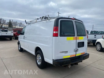 2015 Chevrolet Express 2500 Cargo Van 1WT 135.0" WB - miniatura 8