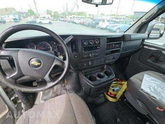 2015 Chevrolet Express 2500 Cargo Van 1WT 135.0" WB – miniatura 10