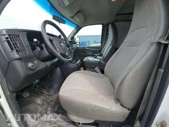 2015 Chevrolet Express 2500 Cargo Van 1WT 135.0" WB – miniatura 6