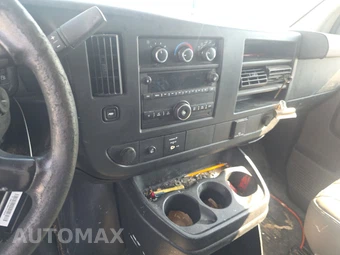 2015 Chevrolet Express 2500 Cargo Van 1WT 135.0" WB – miniatura 11