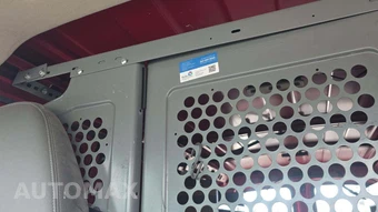 2015 Chevrolet Express 2500 Cargo Van 1WT 135.0" WB – miniatura 42