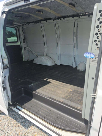 2015 Chevrolet Express 2500 Cargo Van 1WT 135.0" WB - miniatura 13