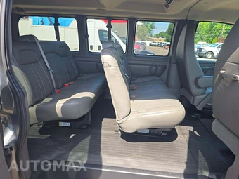 2015 Chevrolet Express 2500 Passenger Van LS 1LS 135.0" WB - miniatura 16