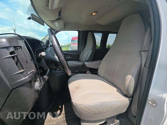 2015 Chevrolet Express 2500 Passenger Van LT 1LT 135.0" WB - miniatura 5