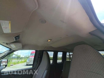 2015 Chevrolet Express 2500 Passenger Van LT 1LT 135.0" WB - miniatura 8