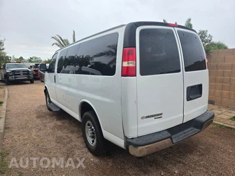 2015 Chevrolet Express 2500 Passenger Van LT 1LT 135.0" WB - miniatura 22