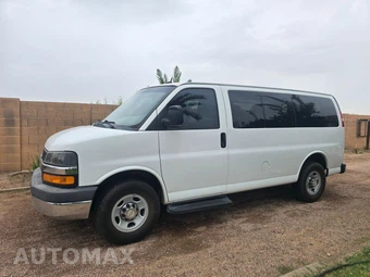 2015 Chevrolet Express 2500 Passenger Van LT 1LT 135.0" WB - miniatura 23