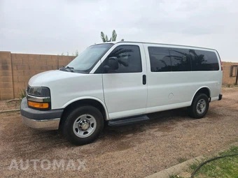 2015 Chevrolet Express 2500 Passenger Van LT 1LT 135.0" WB - miniatura 24