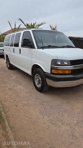 2015 Chevrolet Express 2500 Passenger Van LT 1LT 135.0" WB - miniatura 6