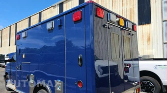 2015 Chevrolet Express 3500 Cutaway 1SD DRW - miniatura 25