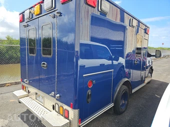 2015 Chevrolet Express 3500 Cutaway 1SD DRW - miniatura 4