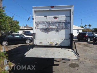 2015 Chevrolet Express 3500 Cutaway 1WT - miniatura 7