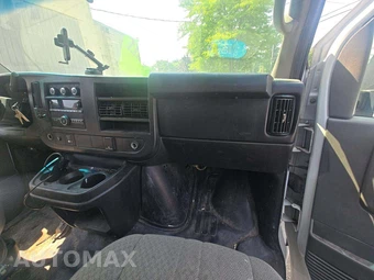 2015 Chevrolet Express 3500 Cutaway 1WT - miniatura 17