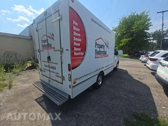 2015 Chevrolet Express 3500 Cutaway 1WT - miniatura 3