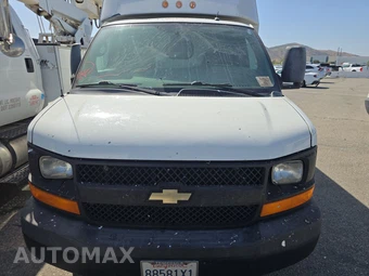 2015 Chevrolet Express 3500 Cutaway 1WT - miniatura 2