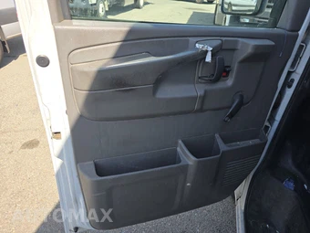 2015 Chevrolet Express 3500 Cutaway 1WT - miniatura 9