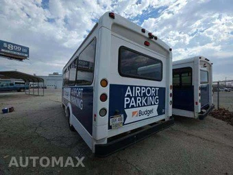 2015 Chevrolet Express 3500 Cutaway 1WT DRW - miniatura 2
