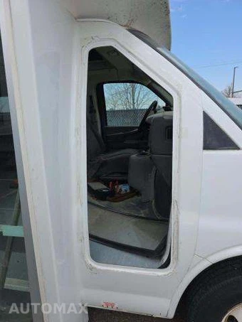 2015 Chevrolet Express 3500 Cutaway 1WT DRW - miniatura 23