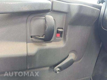 2015 Chevrolet Express 3500 Cutaway 1WT DRW - miniatura 31
