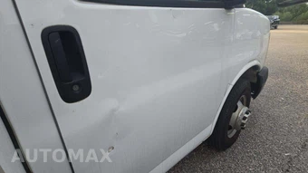 2015 Chevrolet Express 3500 Cutaway 1WT DRW - miniatura 28
