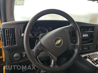 2015 Chevrolet Express 3500 Cutaway 1WT DRW – miniatura 10