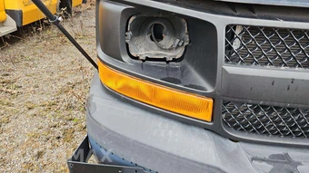 2015 Chevrolet Express 3500 Cutaway 1WT DRW – miniatura 17