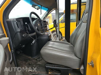 2015 Chevrolet Express 3500 Cutaway 1WT DRW – miniatura 7