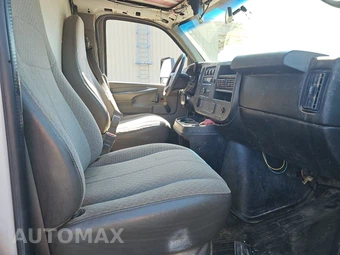 2015 Chevrolet Express 3500 Cutaway 1WT DRW - miniatura 8
