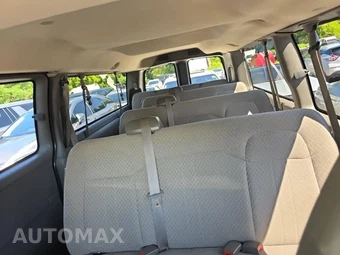 2015 Chevrolet Express 3500 Passenger Van LT 1LT 155.0" WB - miniatura 14