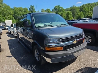 2015 Chevrolet Express 3500 Passenger Van LT 1LT 155.0" WB - miniatura 3