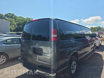 2015 Chevrolet Express 3500 Passenger Van LT 1LT 155.0" WB - miniatura 4