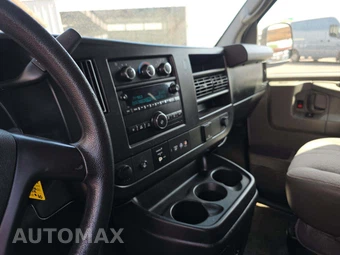 2015 Chevrolet Express 3500 Passenger Van LT 1LT 155.0" WB - miniatura 10