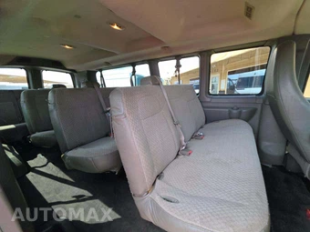 2015 Chevrolet Express 3500 Passenger Van LT 1LT 155.0" WB - miniatura 17