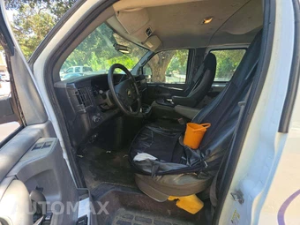 2015 Chevrolet Express 3500 Passenger Van LT 1LT 155.0" WB - miniatura 6