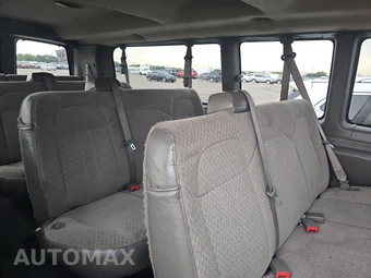 2015 Chevrolet Express 3500 Passenger Van LT 1LT 155.0" WB - miniatura 13
